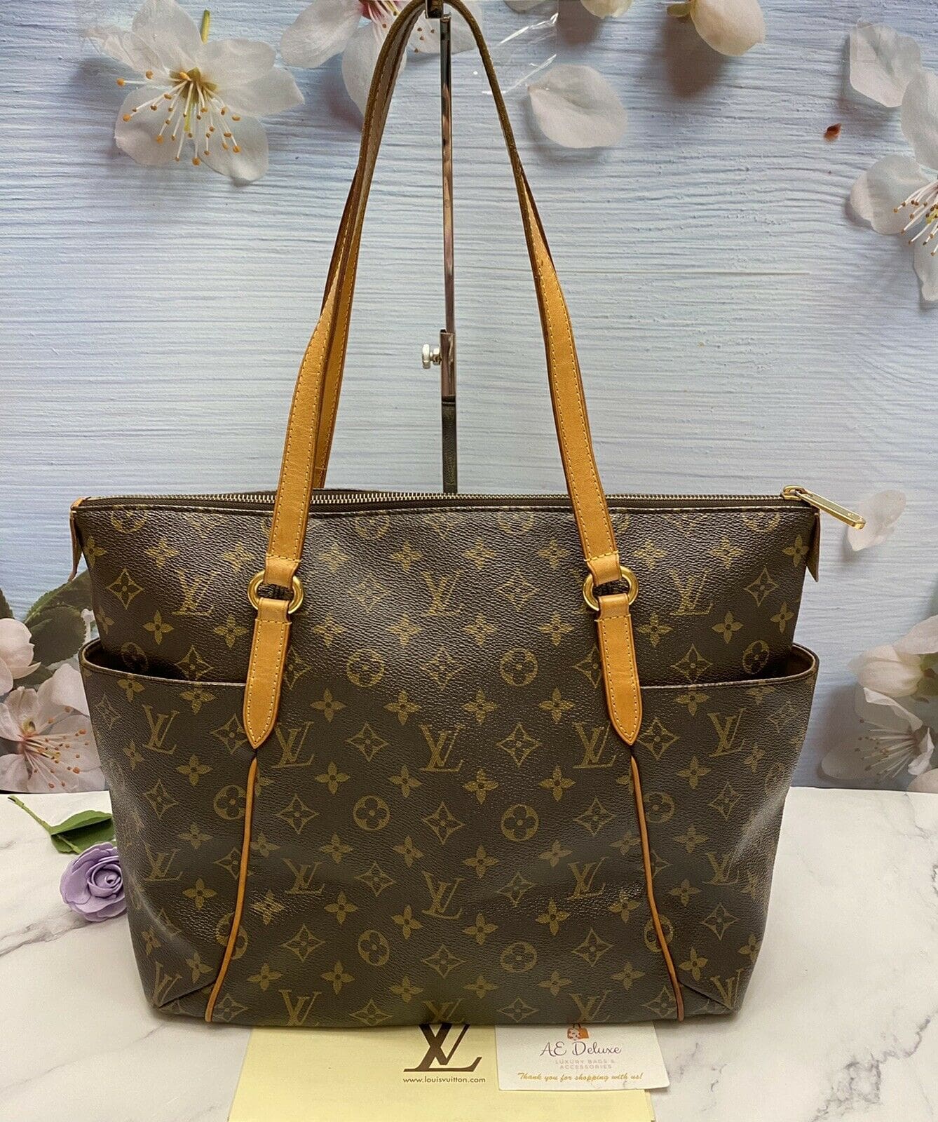 Louis Vuitton Totally MM Monogram Shoulder Tote Handbag (MB2190) - Reetzy
