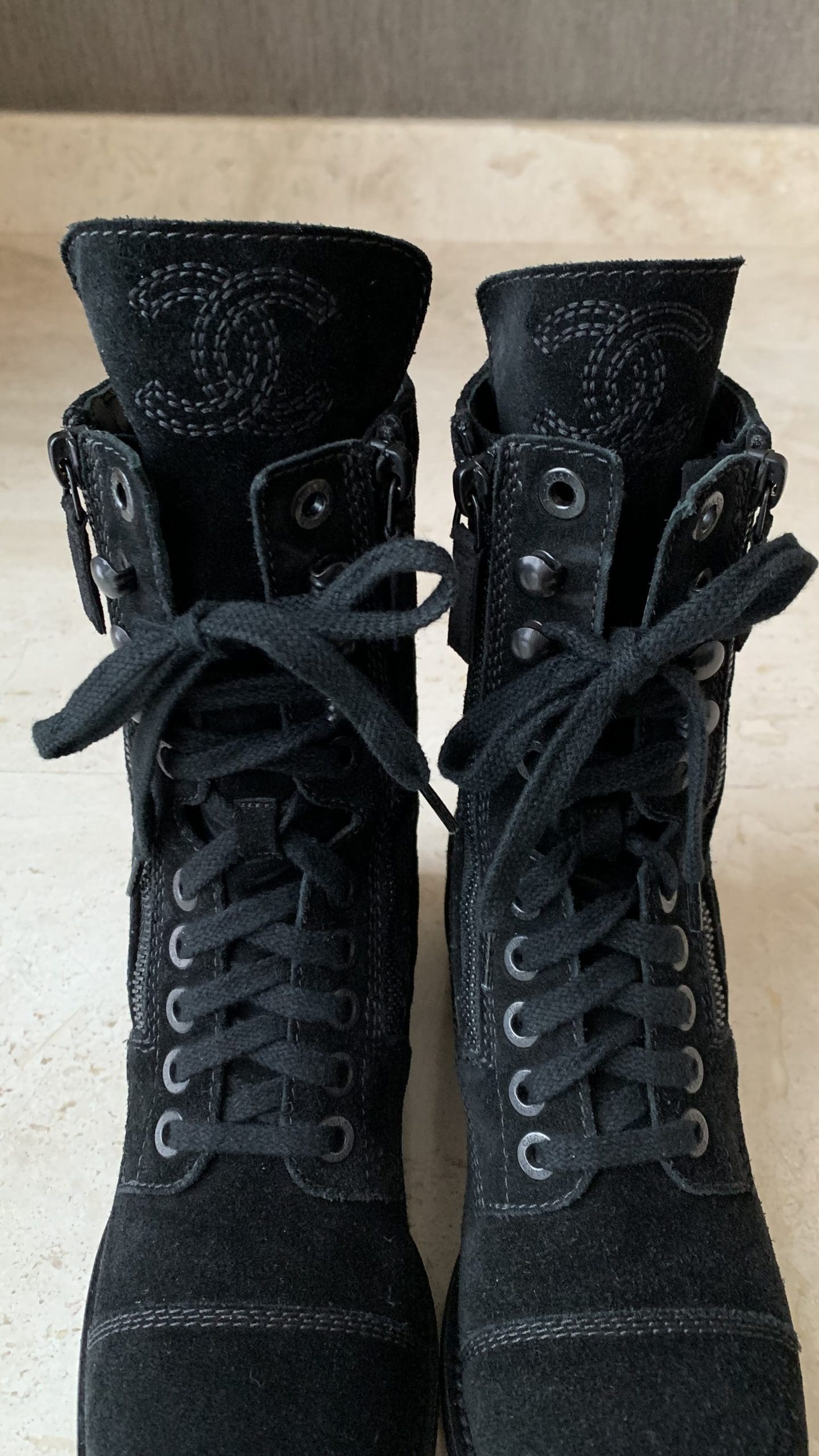 Chanel Quilted Black Suede Combat boots 38, used - Reetzy