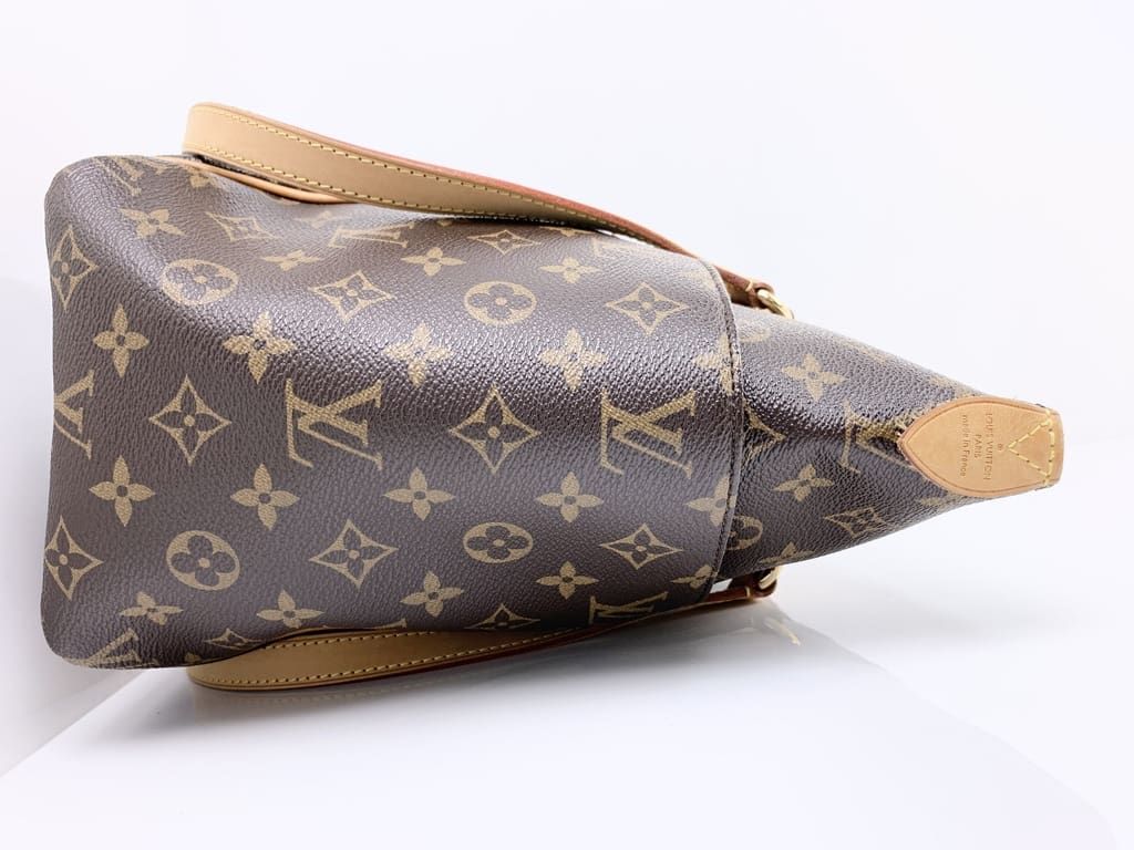 SOLD BNWT Louis Vuitton Totally MM.