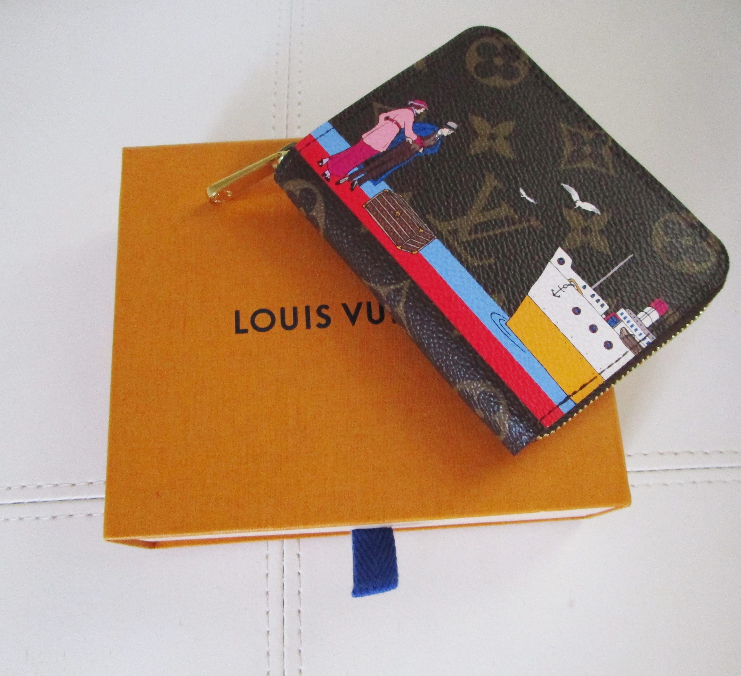 Louis Vuitton '22 Paris Vivienne Holiday Animation Monogram Zippy Wallet