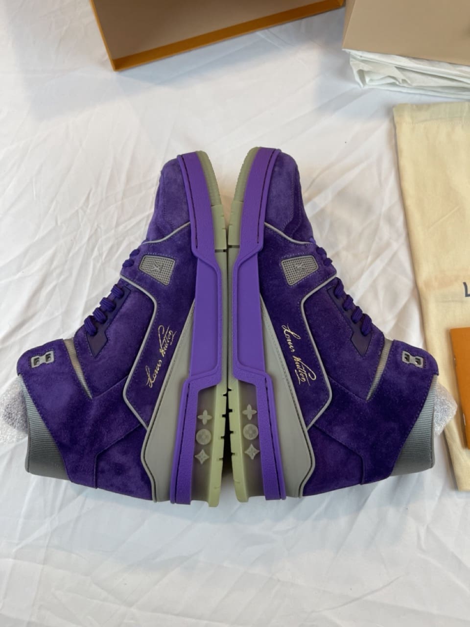 LV TRAINER SNEAKER MID-TOP PURPLE SIZE 9 - 1A5DUD - Reetzy