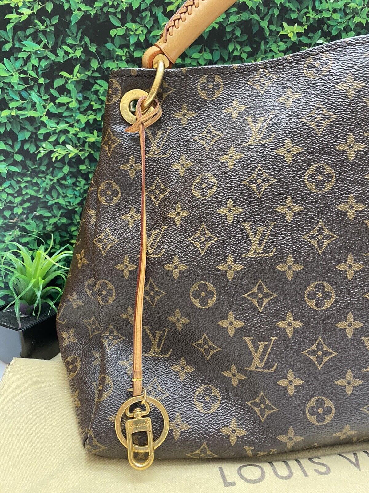 Louis Vuitton, Bags, Louis Vuitton Artsy Mm Monogram Shoulder Bag Tote  Purse Ca91