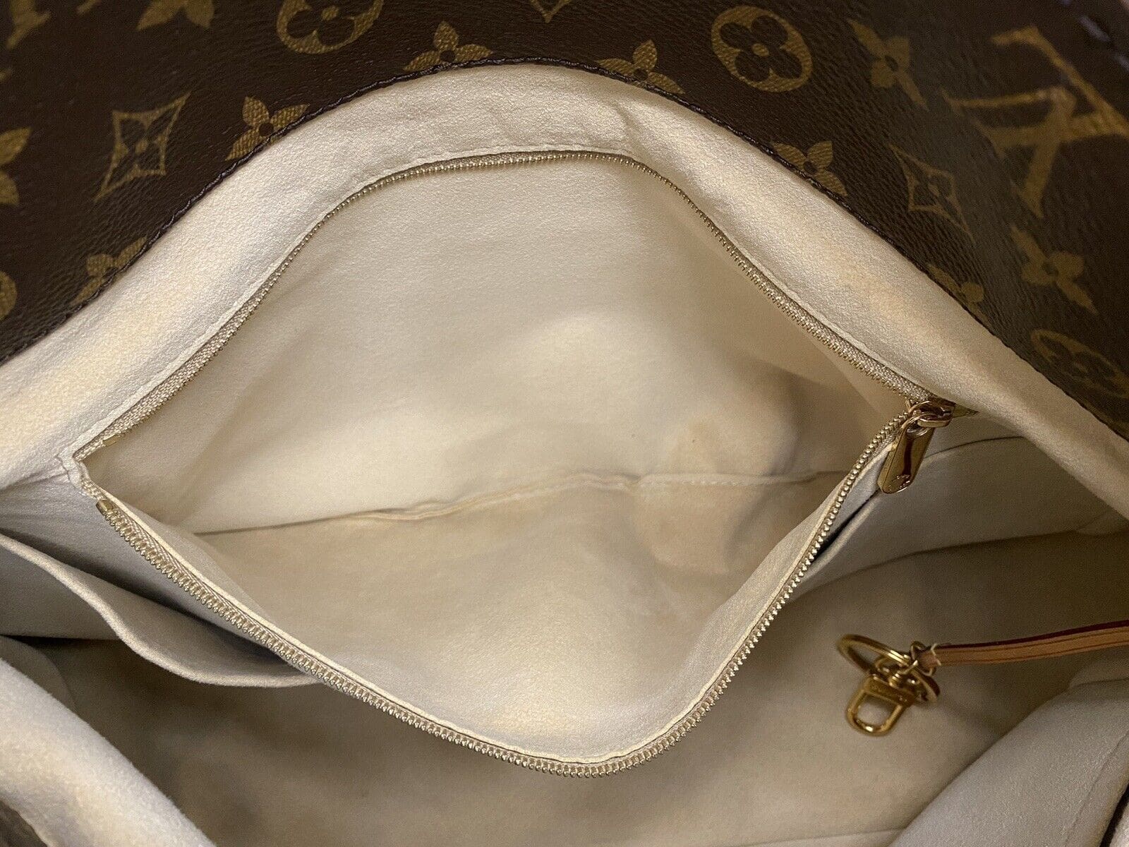 🌸Louis Vuitton Artsy MM Monogram Shoulder Bag Tote Purse (CA0191) + Dust  Bag🌸