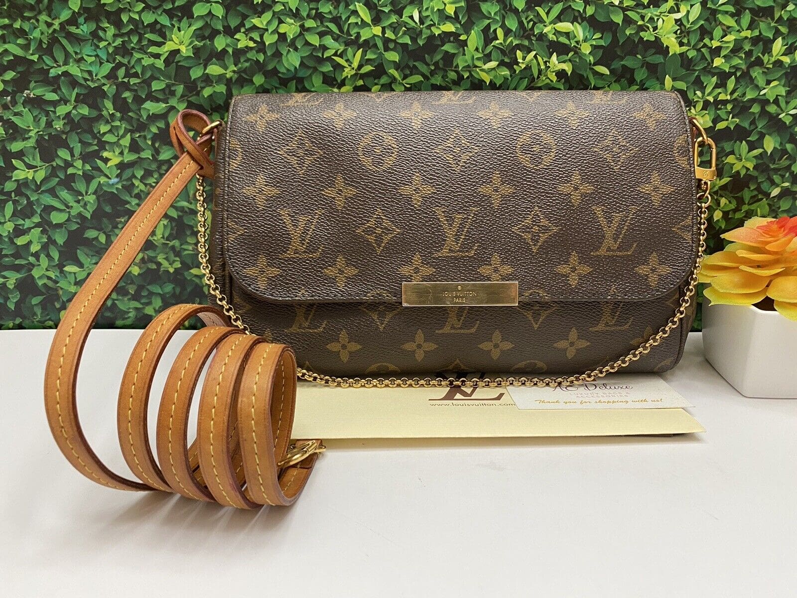 Authentic Louis Vuitton Favorite MM Shoulder/Crossbody Bag-Monogram-Hard To  Find