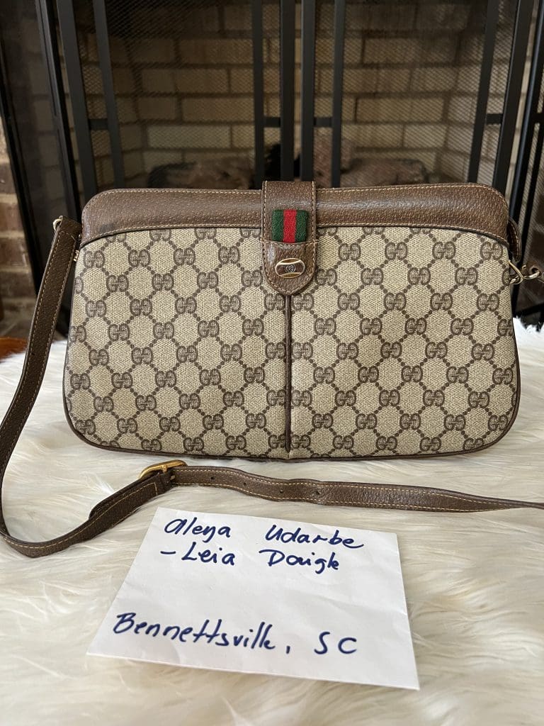 GUCCI Beige/Ivory GG Canvas Interlocking G Pochette Bag - Reetzy