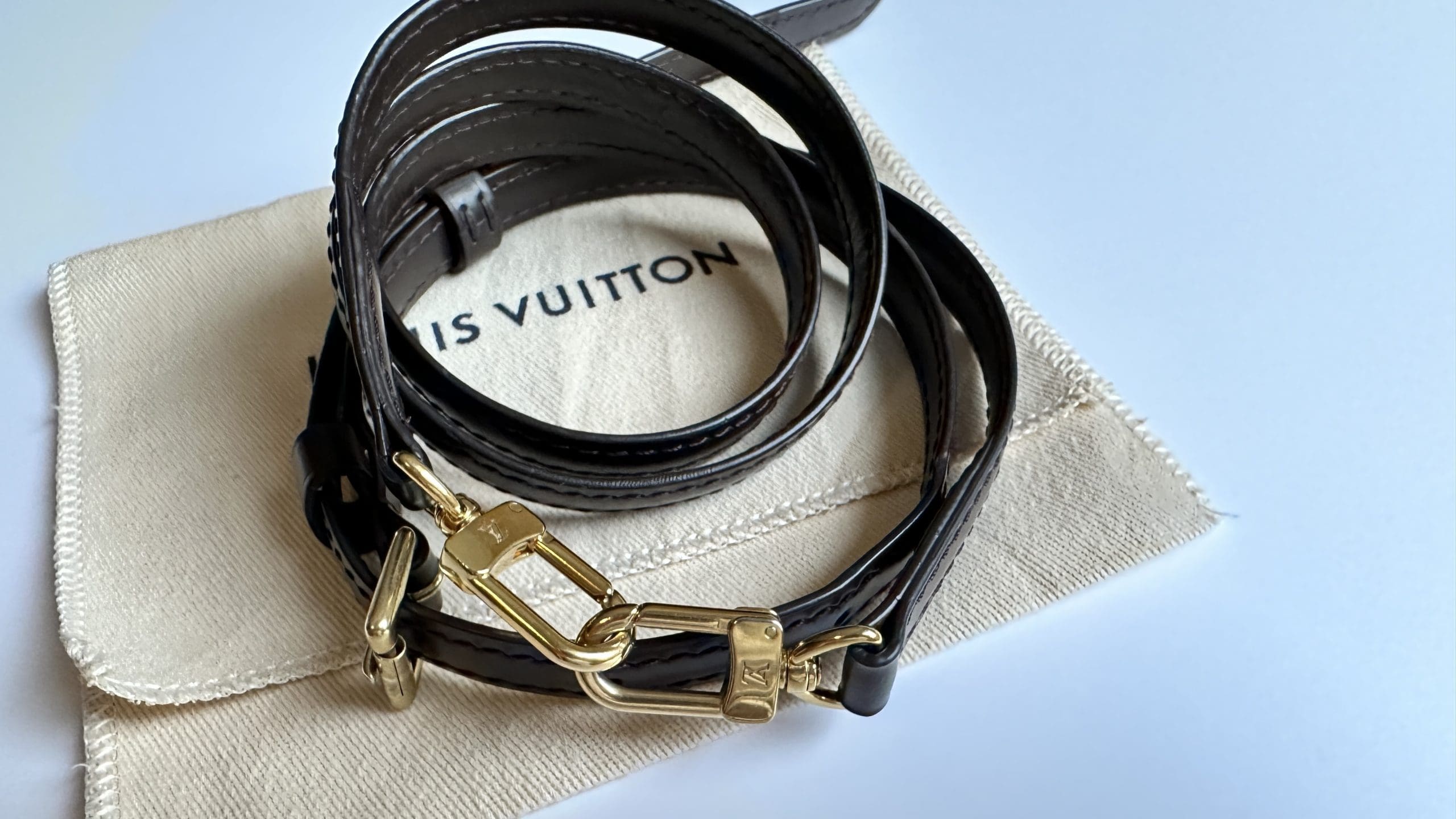 Louis Vuitton Adjustable Ebene 12mm Strap (J52313) - Reetzy